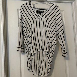 Women's Black and White Striped Long Sleeve Blouse